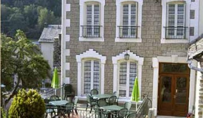 Hôtel des Voyageurs