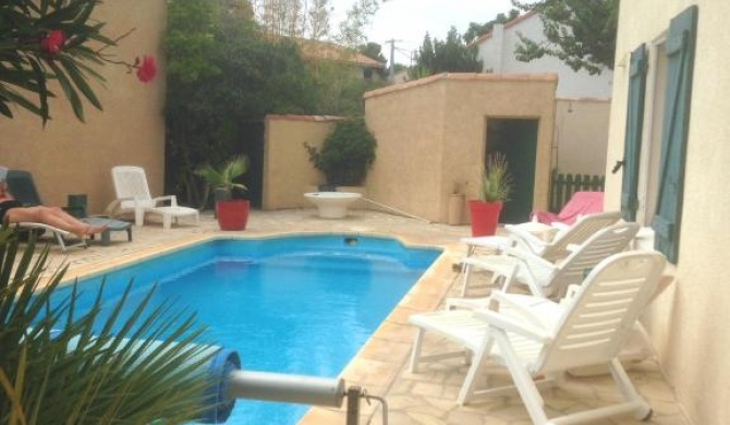 Villa de 4 chambres avec piscine privee jardin clos et wifi a Vias a 3 km de la plage