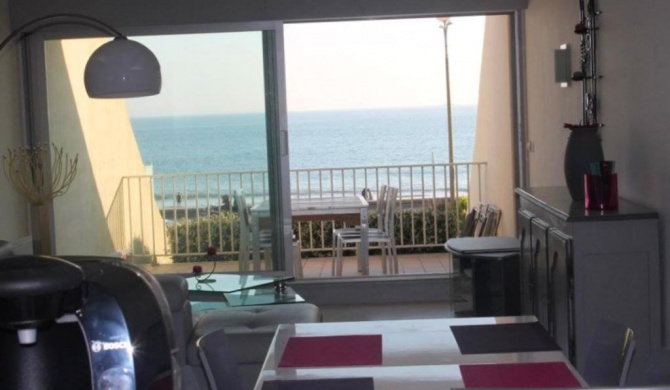 Appartement d'une chambre a La Baule Escoublac a 10 m de la plage avec vue sur la mer balcon amenage et wifi