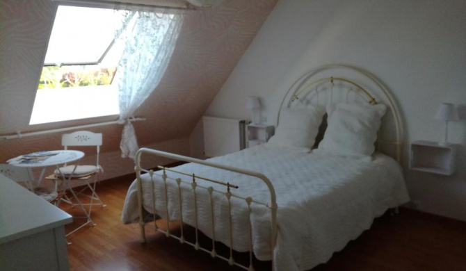 Chambre Rose Blanche