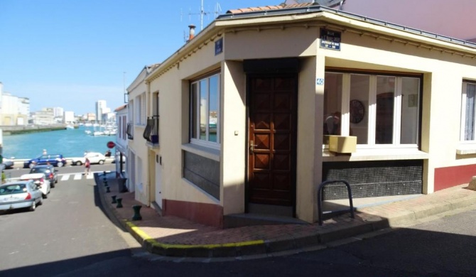 Maison de 2 chambres avec wifi a Les Sables d'Olonne a 1 km de la plage