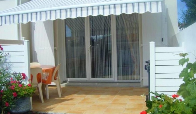 Maison d'une chambre a Notre Dame de Monts a 800 m de la plage avec vue sur la ville terrasse amenagee et wifi