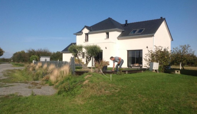 Calme et verdure entre mer et practice de golf