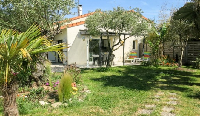 Holiday Home Les Oliviers - TSH111