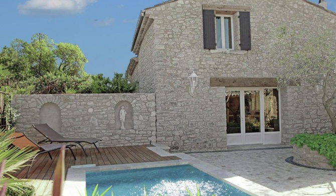 Luxurious Villa in Aix en Provence with Jacuzzi