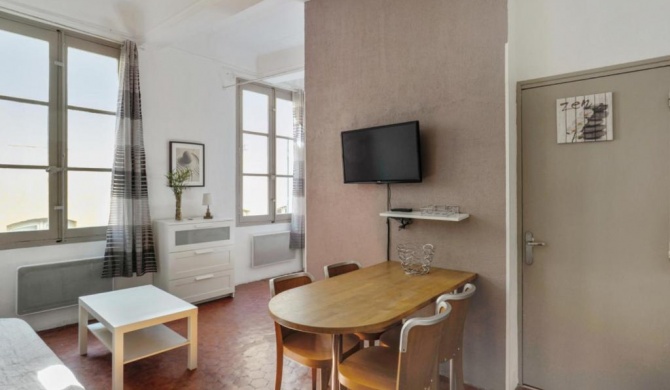 Nice and cosy flat in the heart of Aix-en-Provence old city - Welkeys