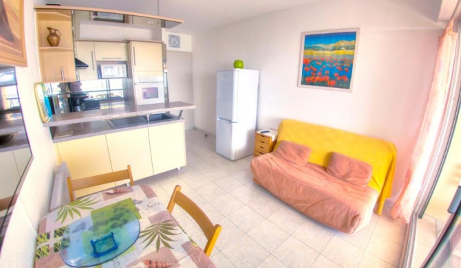 Appartement de 2 chambres avec vue sur la mer balcon amenage et wifi a Palavas les Flots a 1 km de la plage